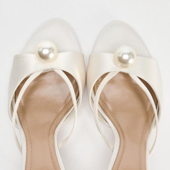 New ZARA FAUX PEARL HEELED SANDALS WHITE SIZE 6.5 - Picture 4 of 6